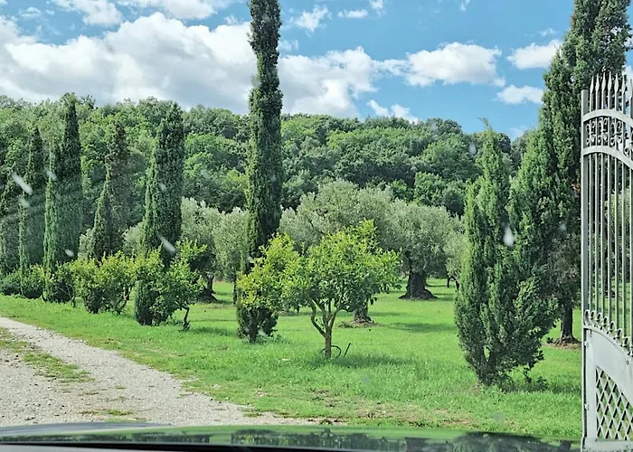 Villa In 8 Ettari Di Campagna, A 20\' Dal Mare
