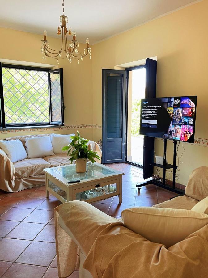 In 8 Ettari Di Campagna, A 20' Dal Mare Casa Piccirillo